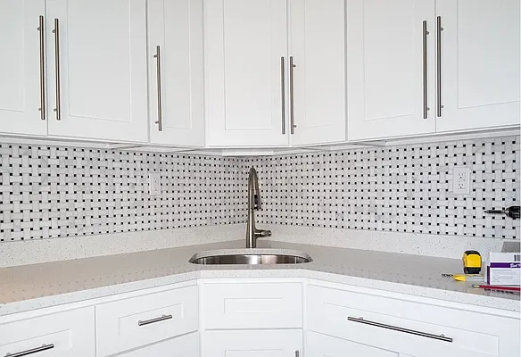 Rented by Marjorie Thompson, LREB | media 40