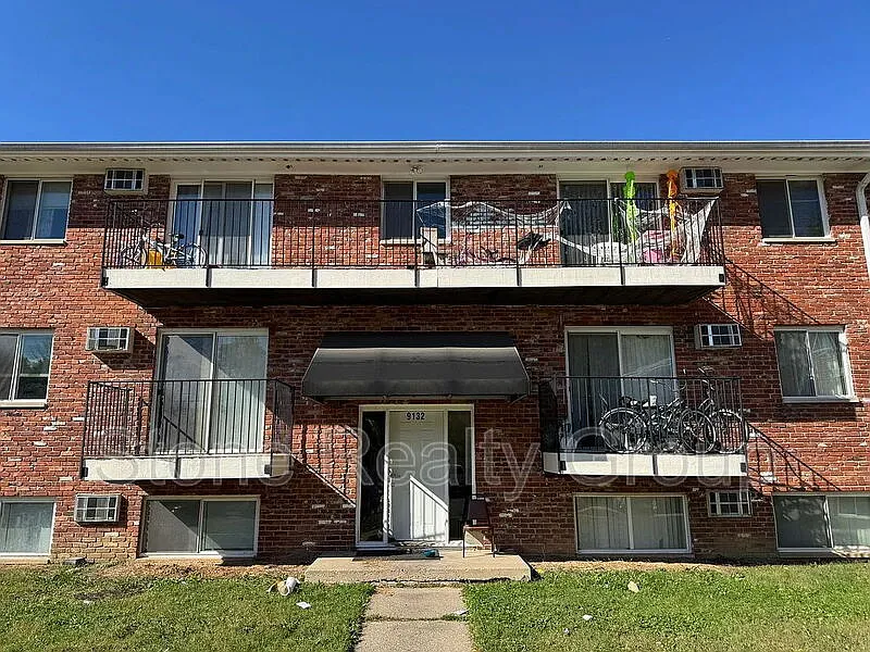 1 bed, 1.0 bath, 725 sqft, $775 — Photo 1