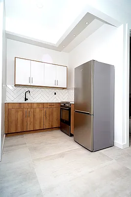 Rented by ERNY LLC | media 20