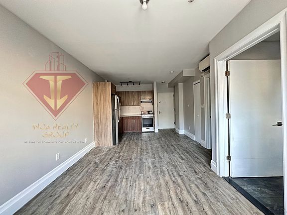 2nd image of 108 N Grove St #102