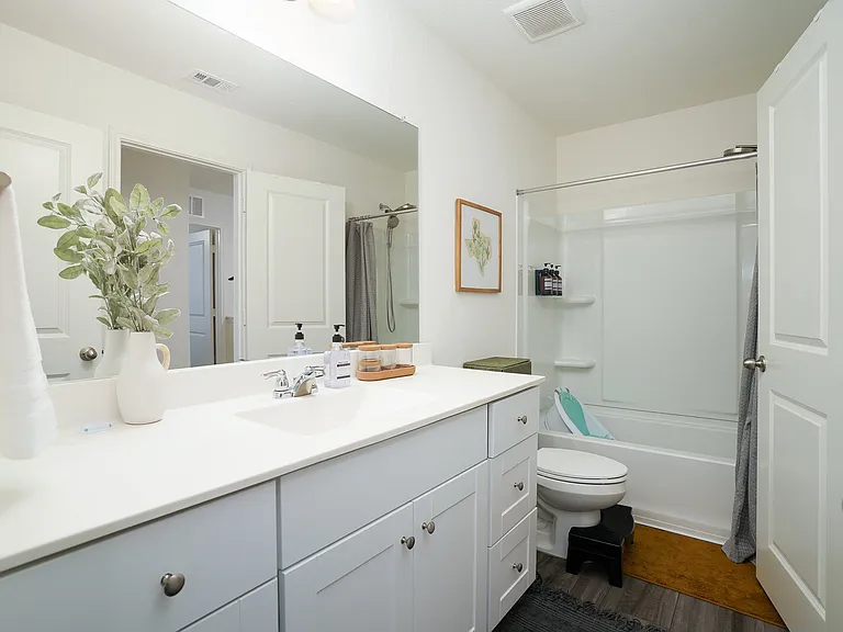12626 Galatea — Photo 11