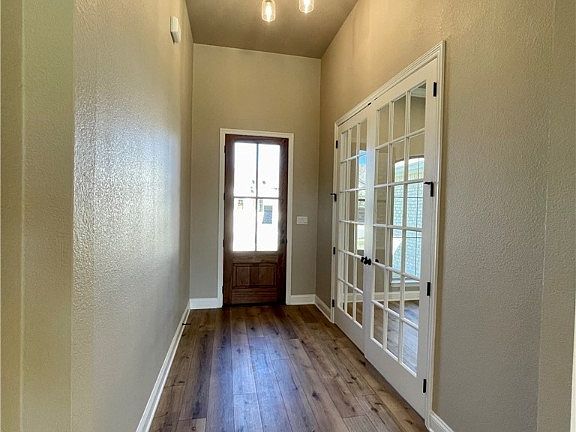 3rd image of 1219 Logan Blvd