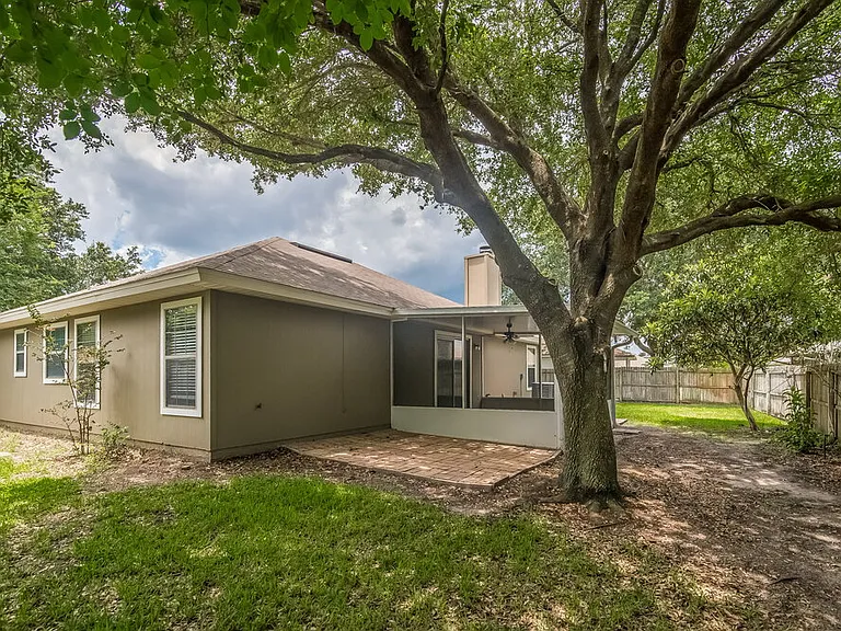 13967 Ridgewick Dr — Photo 20