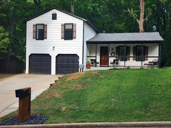 5438 Martins Crossing Rd, Stone Mountain, GA 30088