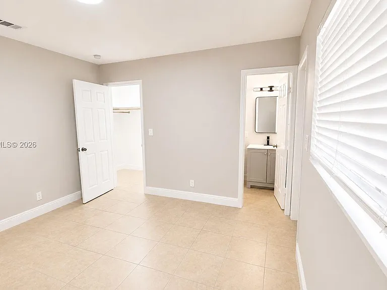 2332 Roosevelt St #32 — Photo 3