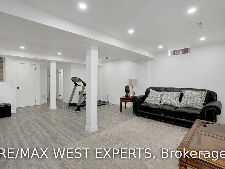 18 Forest Gate Ave — Photo 31
