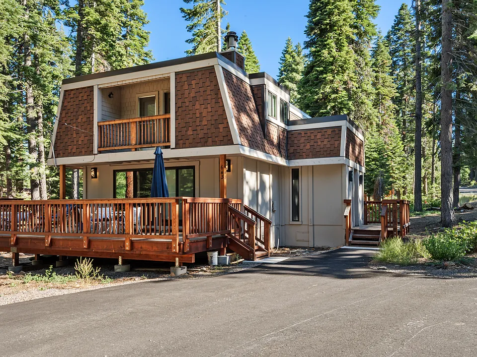 643 Agate Rd