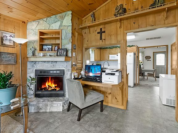 4th image of 2340 Camp Clark Hl
