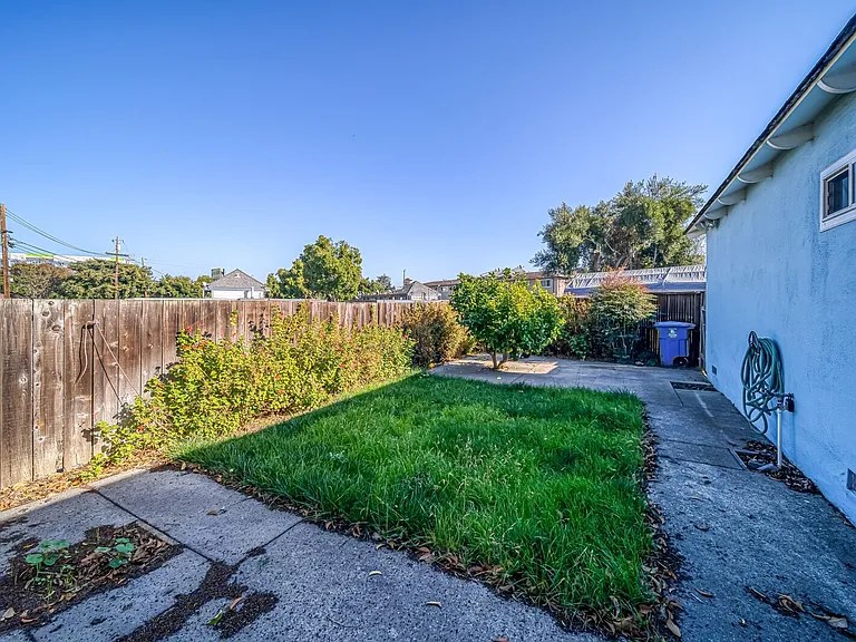 1821 Woodland Ave — Photo 25