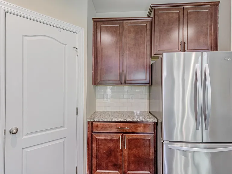 427 Alamosa Pl — Photo 18
