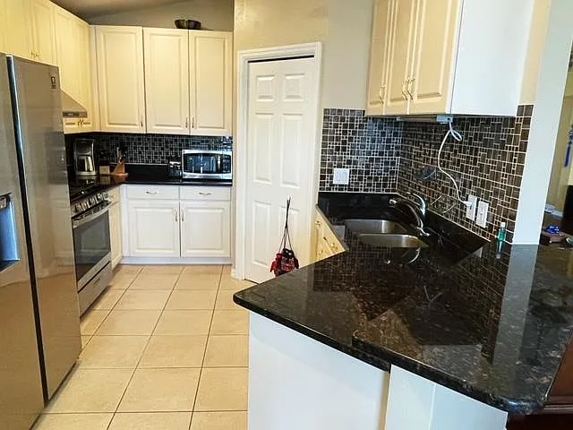 18012 Arbor Crest Dr — Photo 23