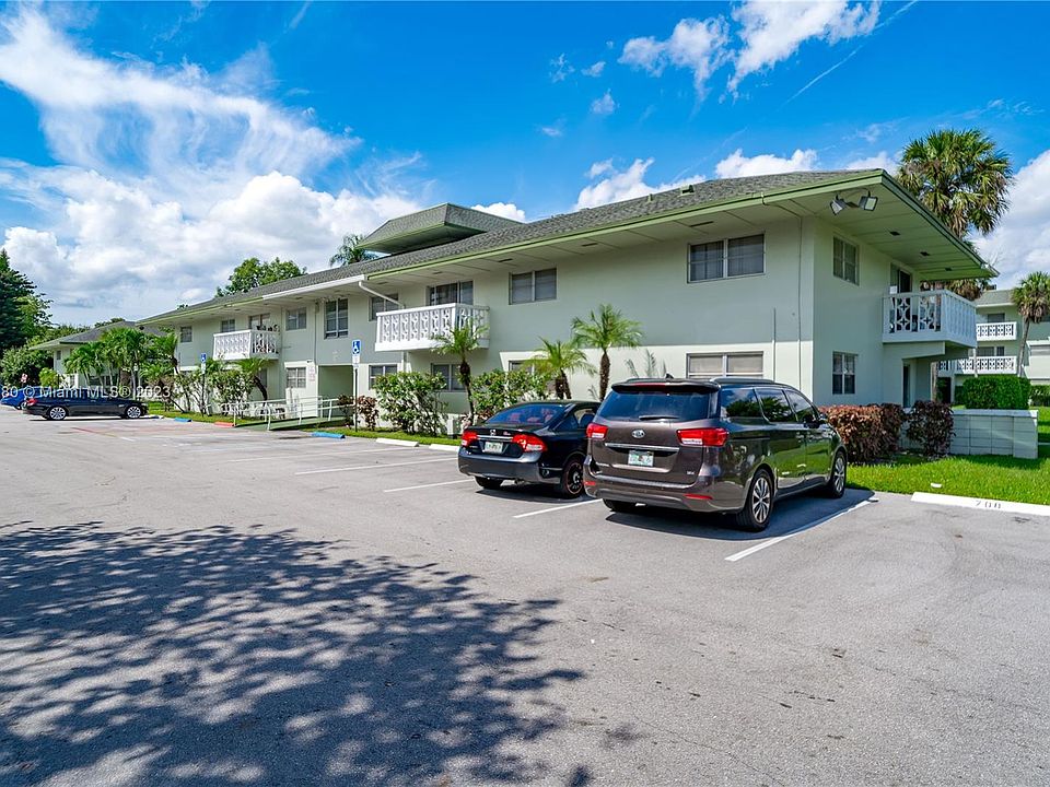 Village Green Condominiums 4200 NW 3rd Ct Fort Lauderdale, FL