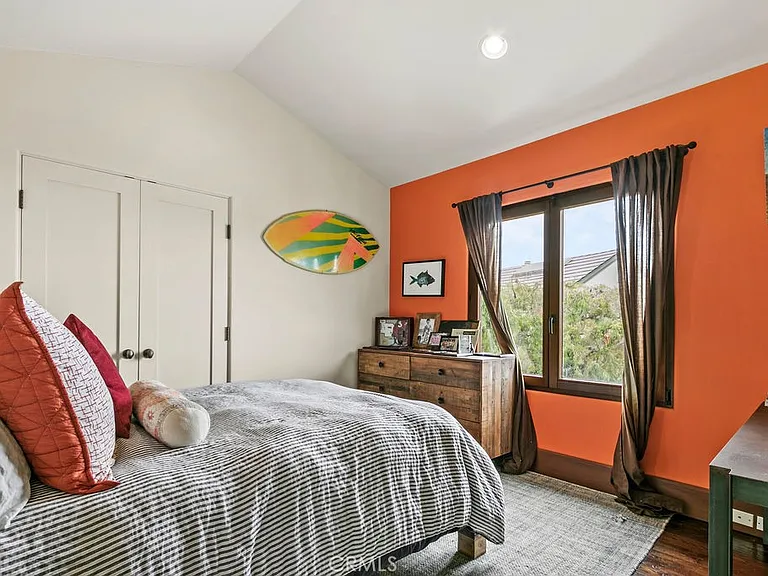 345 Emerald Bay — Photo 14