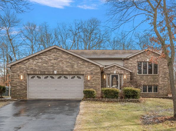 5305 E Chamberlain Ct, Demotte, IN 46310
