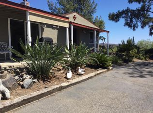2535 Foothill Dr, Vista, CA 92084