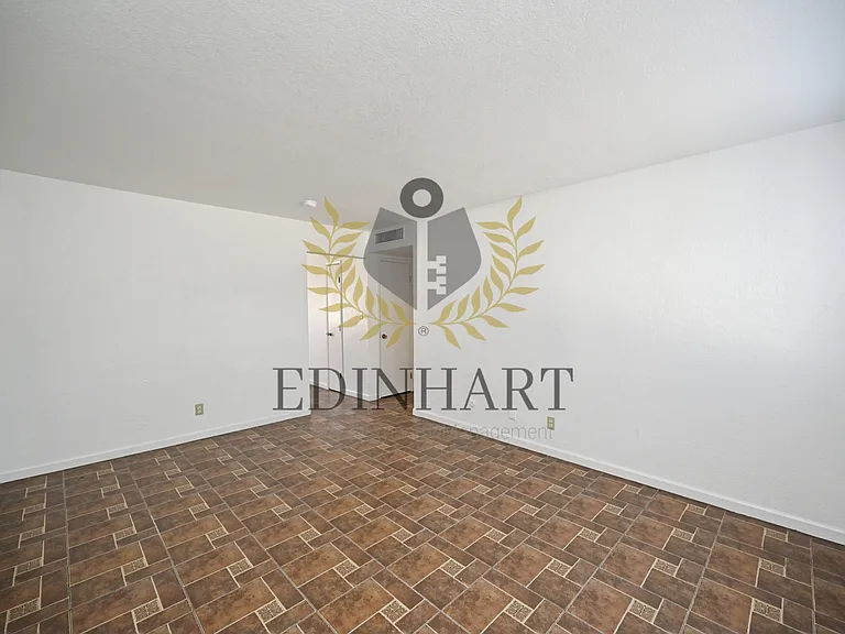 2303 S Poppy Ave #101 — Photo 6