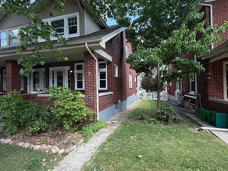 1210 Lorain Ave — Photo 3