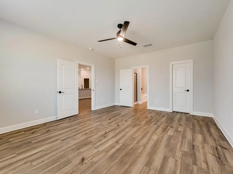 800 Jackel Dr — Photo 16
