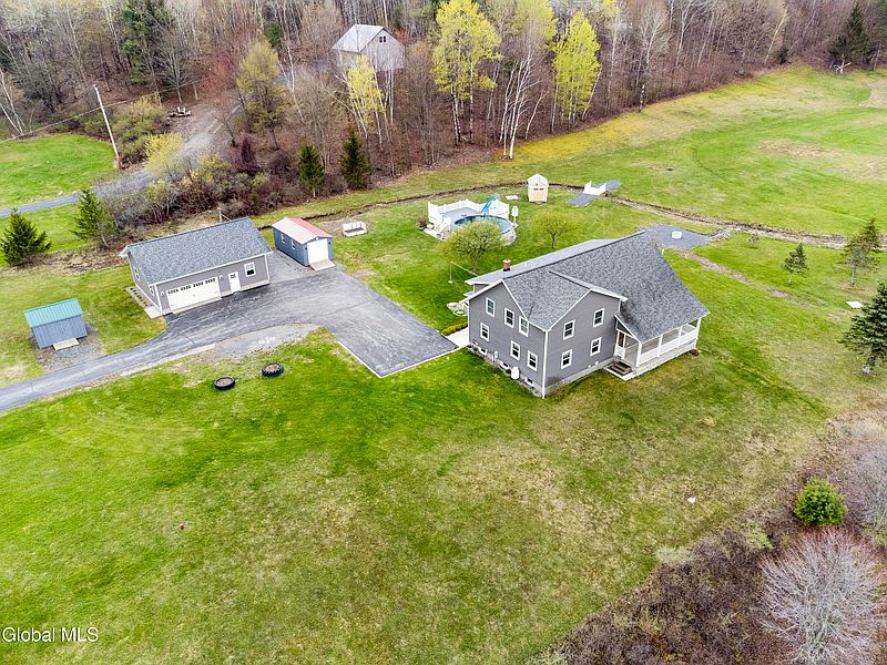 3rd image of 636 Darby Hill Road