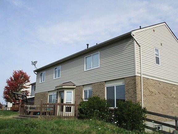 2nd image of 1974 Peach Blossom Ln