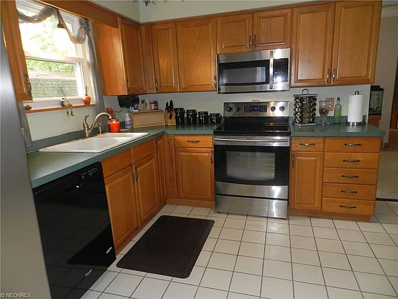 4th image of 7380 Goldenrod Dr