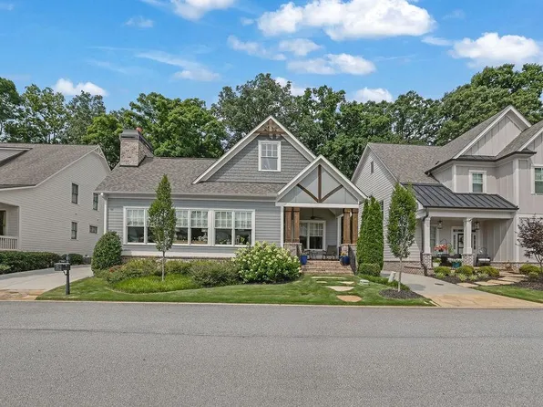 5690 Vineyard Park Trl, Norcross, GA 30071