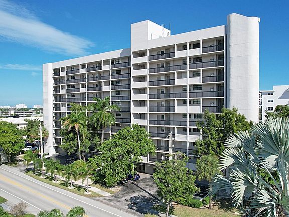 4th image of 4800 Bayview Drive #605