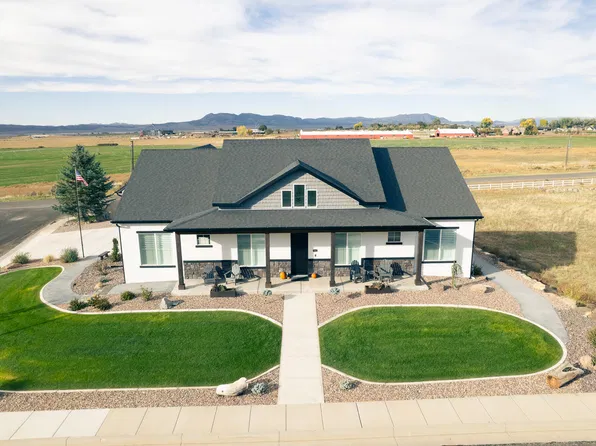 699 S 1600 W, Parowan, UT 84761