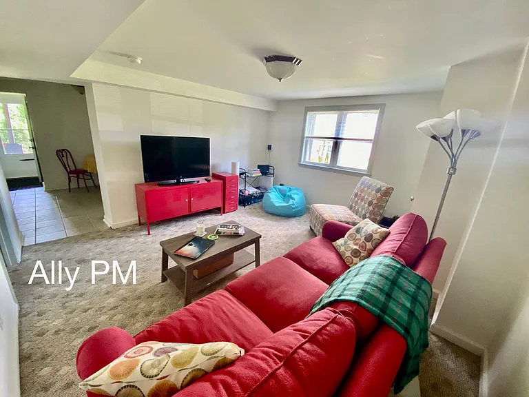 925 Henry Ave #B-1-1 — Photo 4