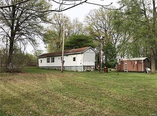 280 E 260 Ln, Patoka, IL 62875