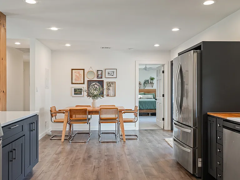 6802 Duquesne Dr — Photo 11