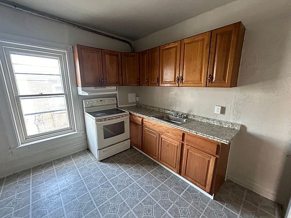 4th image of 312 N 14th St #2