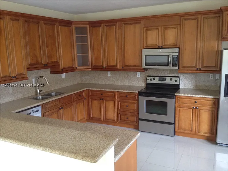 17615 SW 135th Ave — Photo 18
