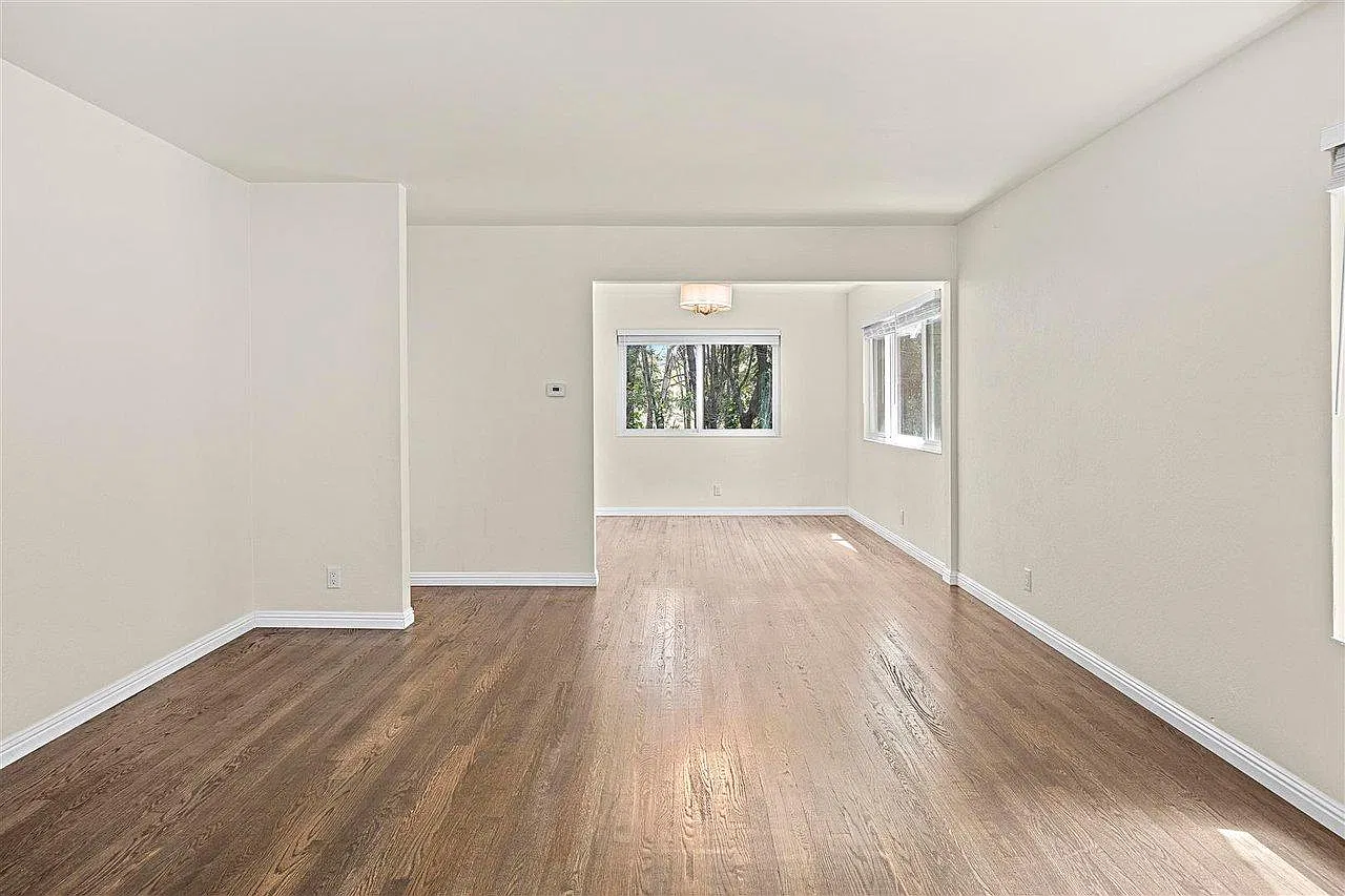 1 bed, 801 sqft, $2,285 — Photo 3