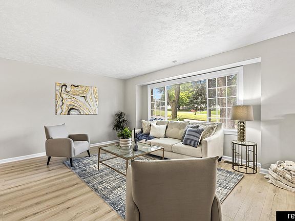 4th image of 5418 N Oaks Blvd