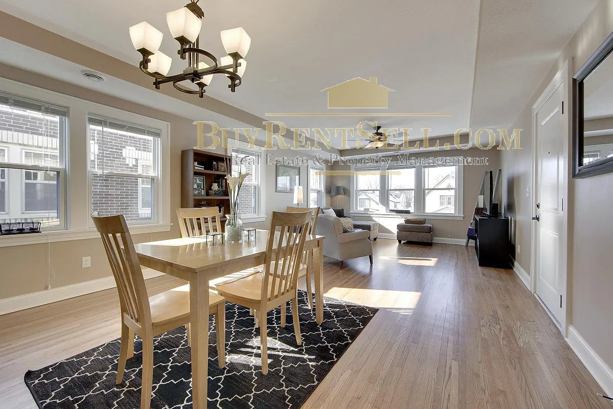 2 bed, 900 sqft, $1,595 — Photo 2
