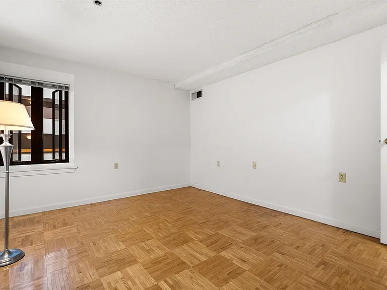 357 Commercial St #412 — Photo 18