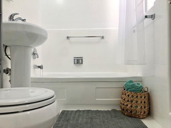 3rd image of 3975 Mission St #3