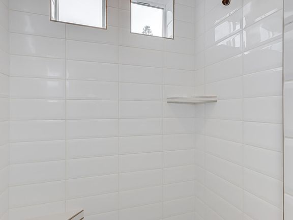 5th image of 4679 N Sunderland Ln