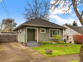 933 NE Oneonta St, Portland, OR