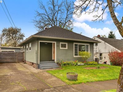 933 NE Oneonta St, Portland, OR, 97211