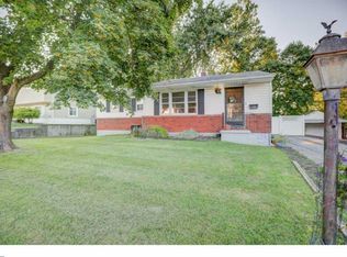 13 Dryden Rd, New Castle, DE 19720