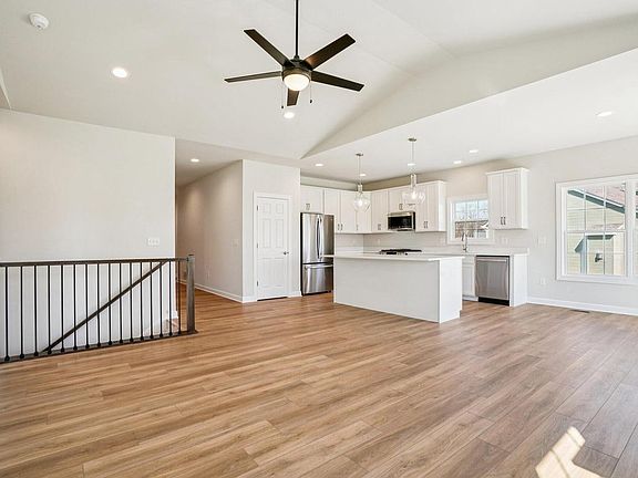 7th image of this home