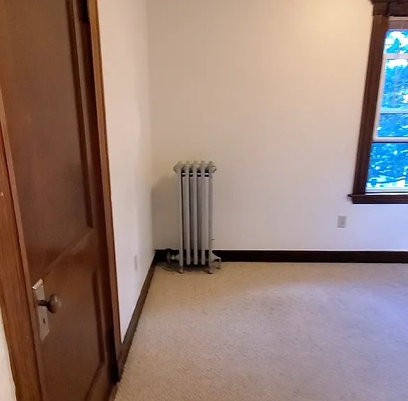 Entrance to rear bedroom