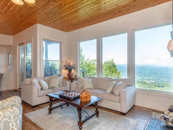 114 Slickrock Rd, Burnsville, NC 28714