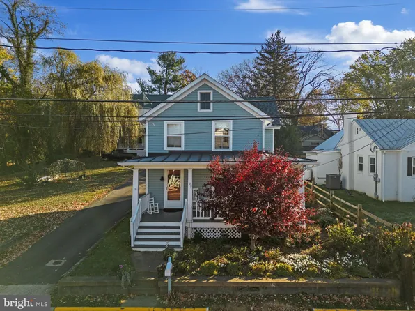 160 N Hatcher Ave, Purcellville, VA 20132