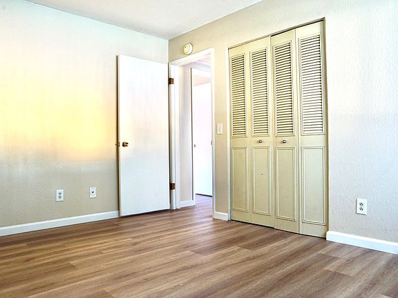4th image of 1315 Castlemont Ave #1
