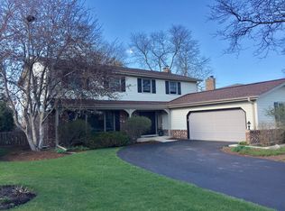 2450 Asbury Rd, Northbrook, IL 60062