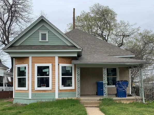 215 E Hull St, Denison, TX 75021