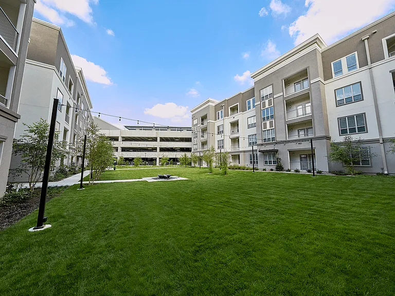 Summit at Stonebriar — Photo 15